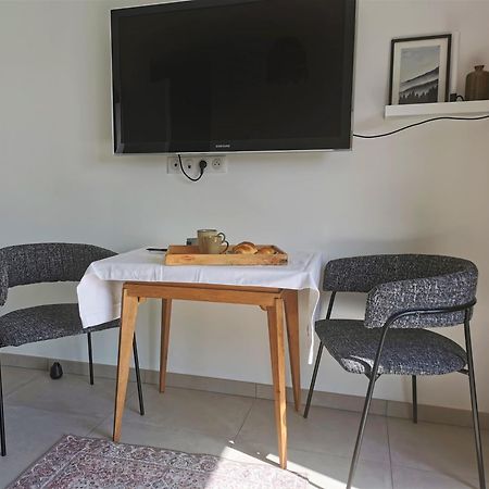 مبيت وإفطار Prissé Au Jardin Des Deux Roches المظهر الخارجي الصورة